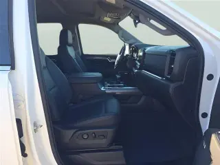 Chevrolet Silverado 1500 2024 4x4 LTZ 4dr Cab con motor de 5.8 ft. SB