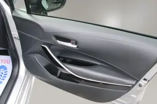 2021 Toyota COROLLA HATCHBACK