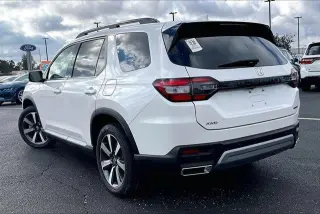 Honda Pilot 2024 AWD Touring 4dr SUV