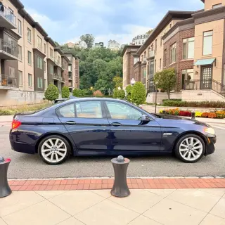 2011 Bmw 5 SERIES