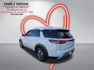 Nissan Pathfinder 2024 AWD SL 4dr SUV
