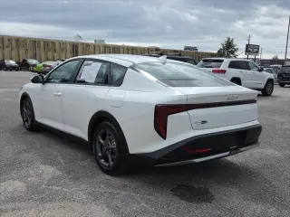 Kia K4 2026 LXS 4dr Sedán