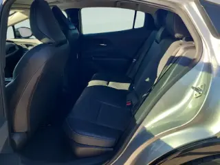 Toyota Prius 2024 XLE 4dr Hatchback