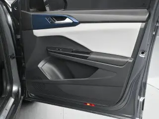 Volkswagen Taos 2023 SE 4dr SUV
