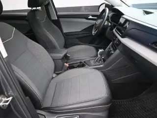 Volkswagen Taos 2023 SE 4dr SUV