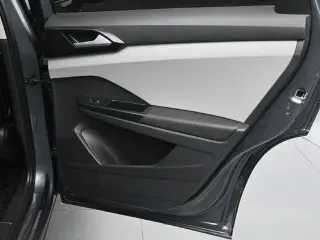 Volkswagen Taos 2023 SE 4dr SUV