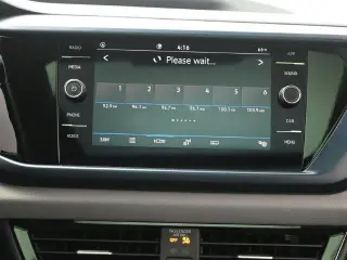 Volkswagen Taos 2023 SE 4dr SUV