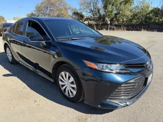 Toyota Camry Hybrid 2019 LE 4dr Sedán