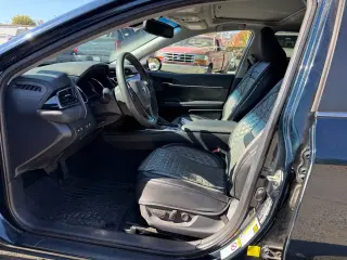 Toyota Camry Hybrid 2019 LE 4dr Sedán