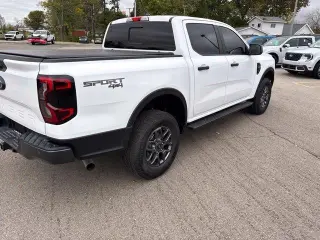 Ford Ranger 2025 4x4 XLT 4 puertas SuperCrew 5.0 pies SB