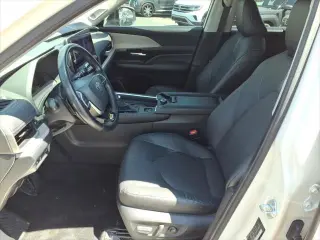 Toyota Grand Highlander 2024 AWD Platinum 4dr SUV