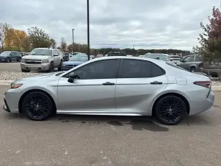 Toyota Camry Hybrid 2022 SE 4dr Sedán