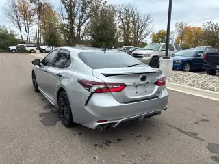 Toyota Camry Hybrid 2022 SE 4dr Sedán