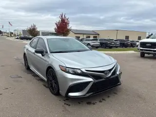 Toyota Camry Hybrid 2022 SE 4dr Sedán