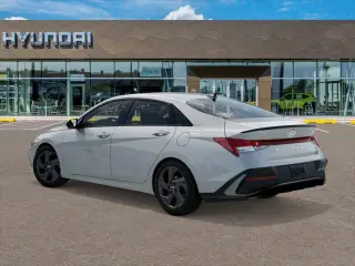Hyundai ELANTRA 2026 SEL Sport 4dr Sedán