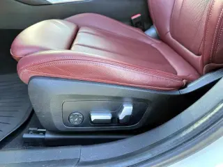 Sedán BMW 3 Series 2022 AWD 330i xDrive 4dr