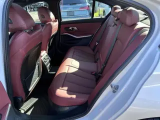 Sedán BMW 3 Series 2022 AWD 330i xDrive 4dr