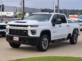 Chevrolet Silverado 2500HD 2022 4x4 Custom 4dr Crew Cab SB