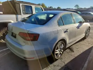 Volkswagen Jetta 2018 1.4T S 4dr Sedán 6A
