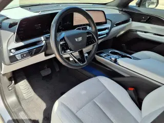 Cadillac LYRIQ 2024 Luxury 4 puertas SUV