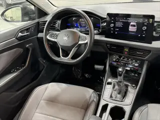 Volkswagen Jetta 2025 SE 4dr Sedán
