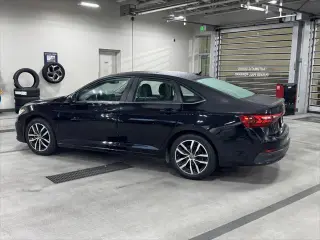 Volkswagen Jetta 2025 SE 4dr Sedán