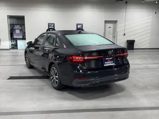 Volkswagen Jetta 2025 SE 4dr Sedán