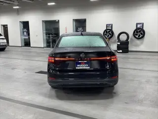 Volkswagen Jetta 2025 SE 4dr Sedán