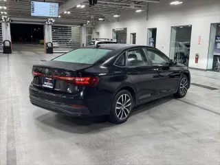 Volkswagen Jetta 2025 SE 4dr Sedán