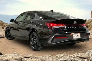Hyundai ELANTRA 2026 SEL Sport Plus 4dr Sedán