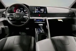 Hyundai ELANTRA 2026 SEL Sport Plus 4dr Sedán
