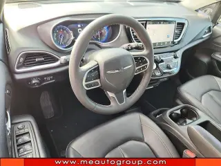 Chrysler Pacifica 2025 Select 4dr Mini-Van