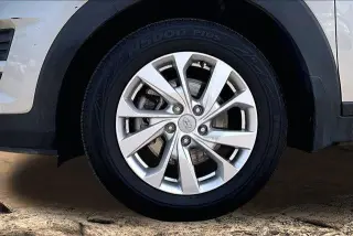 Hyundai TUCSON 2021 SE 4 SUV