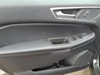 Ford Edge 2024 con tracción en las fouraz SEL de cuatro puertas SUV