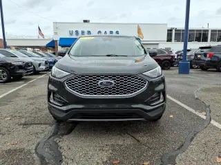Ford Edge 2024 con tracción en las fouraz SEL de cuatro puertas SUV