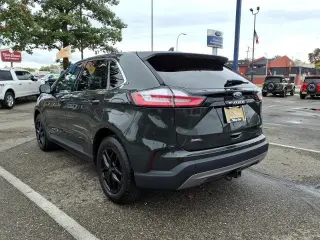 Ford Edge 2024 con tracción en las fouraz SEL de cuatro puertas SUV