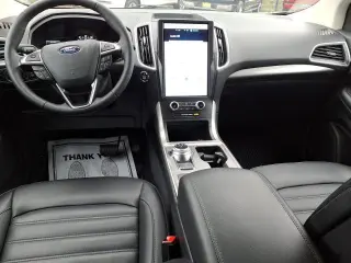 Ford Edge 2024 con tracción en las fouraz SEL de cuatro puertas SUV
