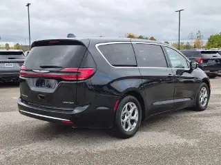 Chrysler Pacifica 2024 Limited 4dr Mini-Van