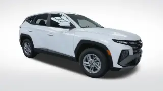 Hyundai TUCSON 2026 AWD SE 4dr SUV