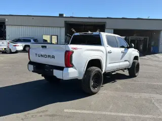 Toyota Tundra 2022 4x2 SR5 4dr CrewMax Cab Pickup SB