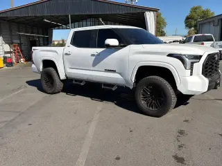 Toyota Tundra 2022 4x2 SR5 4dr CrewMax Cab Pickup SB
