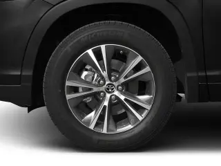 Toyota Highlander 2018 LE 4dr SUV (3.5L V6)