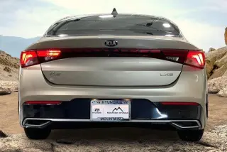 Kia K5 2021 LXS 4dr Sedán