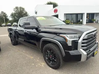 Toyota Tundra 2023 4x4 Limitado 4dr CrewMax Cab Pickup LB