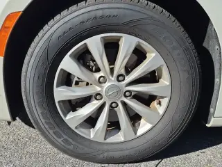 Chrysler Pacifica 2017 Touring-L 4dr Mini-Van