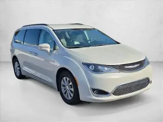Chrysler Pacifica 2017 Touring-L 4dr Mini-Van