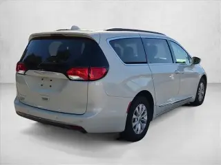 Chrysler Pacifica 2017 Touring-L 4dr Mini-Van