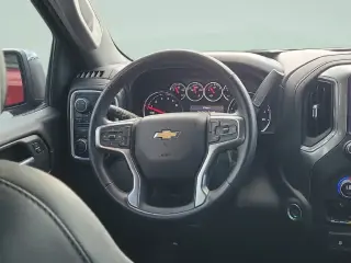 Chevrolet Silverado 1500 2021 4x4 LT 4dr Crew Cab 5.8 ft. SB w/1LT