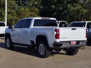 Chevrolet Silverado 2500HD 2021 4x4 LT 4dr Crew Cab SB