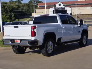 Chevrolet Silverado 2500HD 2021 4x4 LT 4dr Crew Cab SB